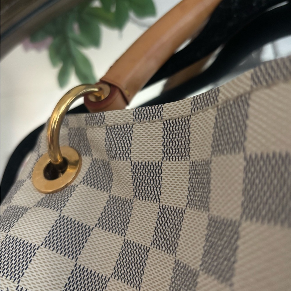 Louis Vuitton Damier Azur Canvas Artsy MM Bag - Picture 7 of 16
